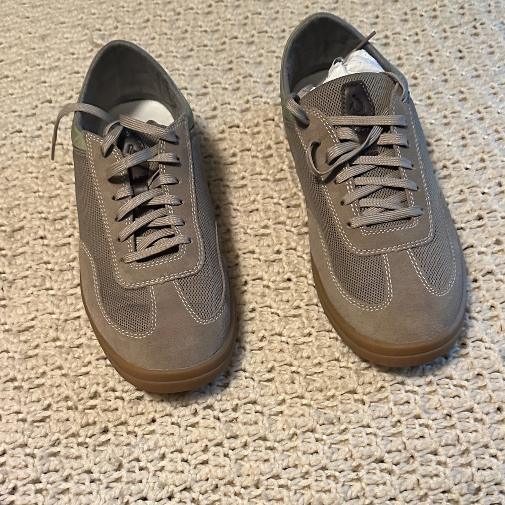 OluKai Men's Taupe Sneakers with Gum Sole